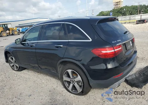 2018 Mercedes-Benz Glc 300 from USA, damaged, VIN WDC0G4JB4JV076984